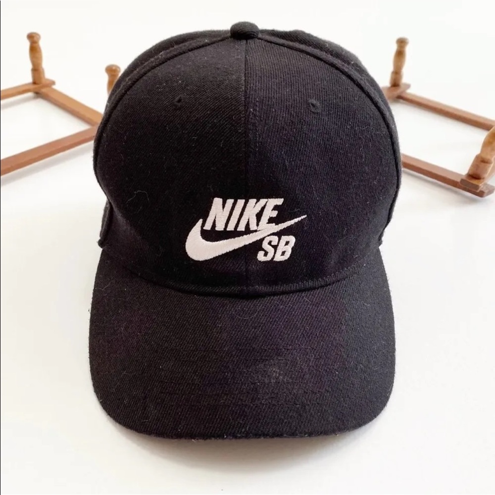 Nike Youth Heritage 86 Futura Adjustable Hat Black Snap Back